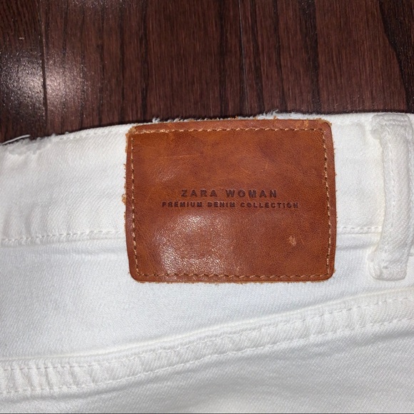 Zara Distressed White Jeans - Picture 9 of 9